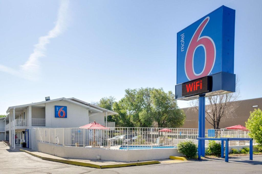 Motel 6-Lakewood CO - Denver Main image 1